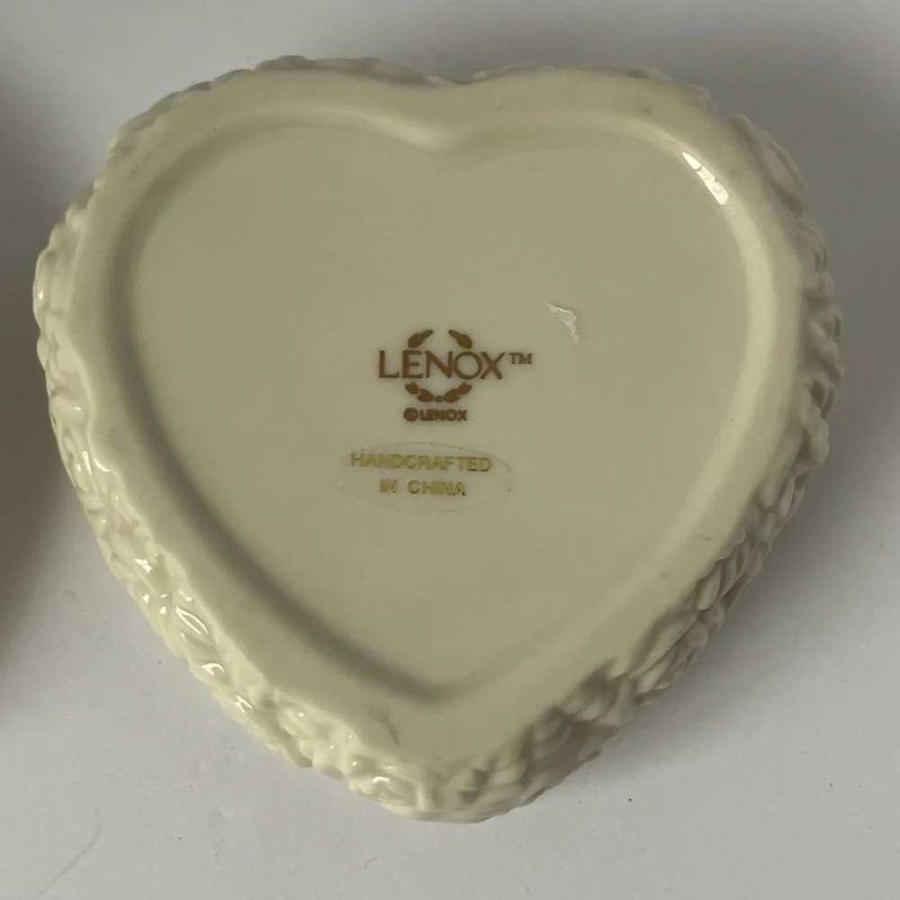 Vintage Lenox Ivory Porcelain 24K Gold Trim Rose Bud Trinket Dish Jewelry Keeper